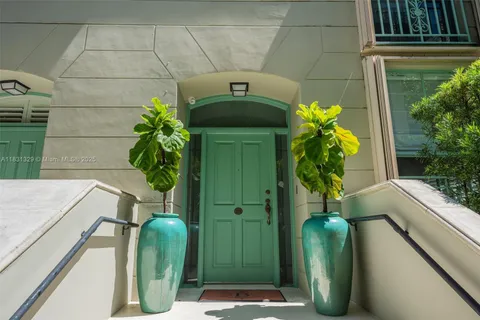 618 Valencia Ave # 101, Coral Gables FL 33134