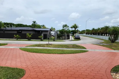5460 SW 133rd Ct # 5460, Miami FL 33175