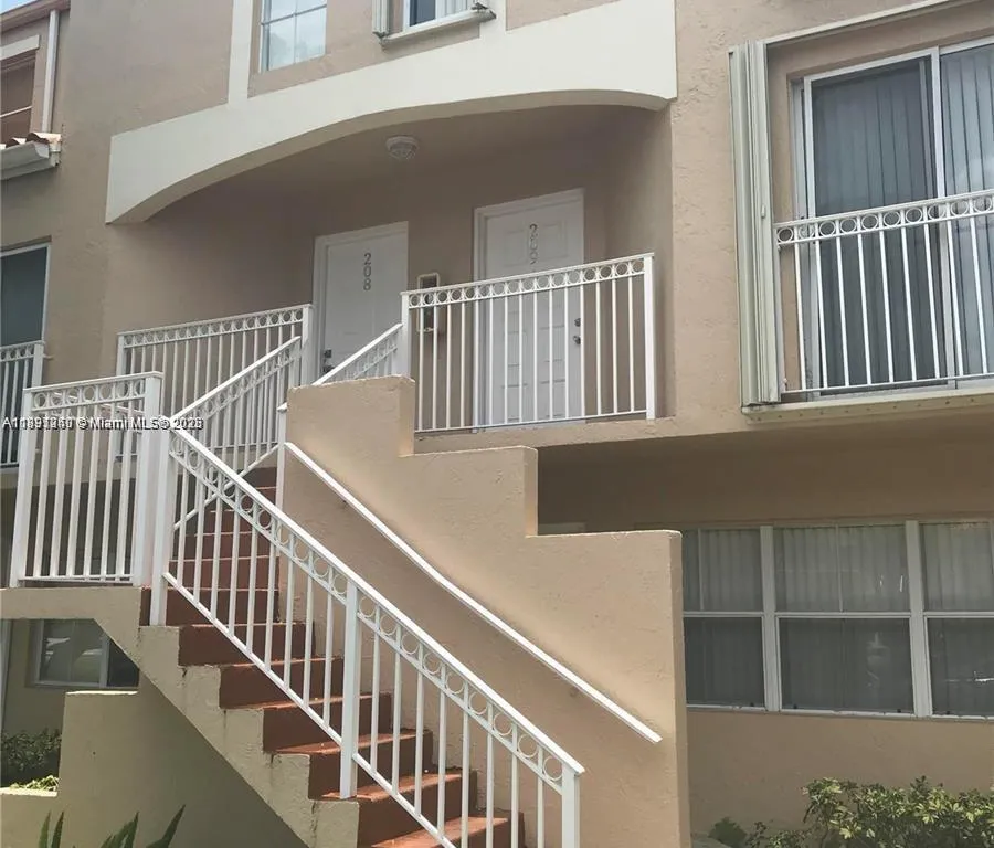 8670 NW 6th Ln # 208, Miami FL 33126