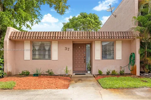 37 Seville Circle # 50, Davie FL 33324