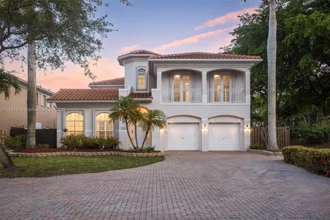 11388 NW 68th St, Doral FL 33178