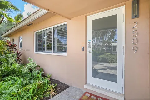 2509 NE 22nd Ter, Fort Lauderdale FL 33305