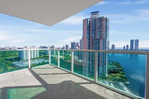 3330 NE 190th St # 1912, Aventura FL 33180
