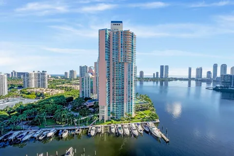 3330 NE 190th St # 1912, Aventura FL 33180
