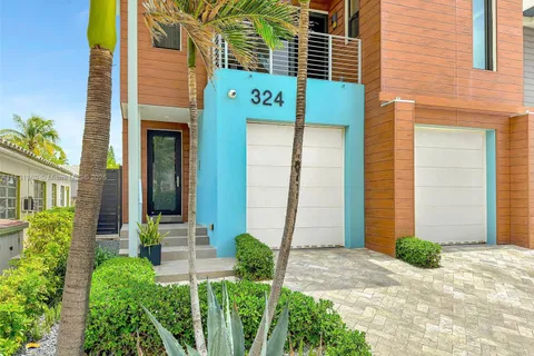 324 Balboa St, Hollywood FL 33019