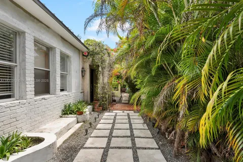 2700 SW 4th Ave, Miami FL 33129