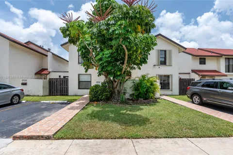 10114 NW 4th Ln # 12, Miami FL 33172