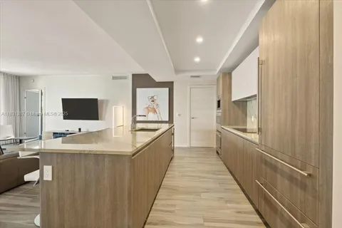 801 S Miami Ave # 4708, Miami FL 33130
