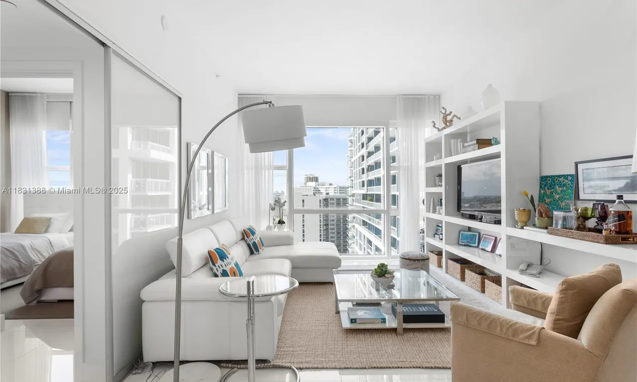 6801 Collins Ave, Miami Beach FL 33141