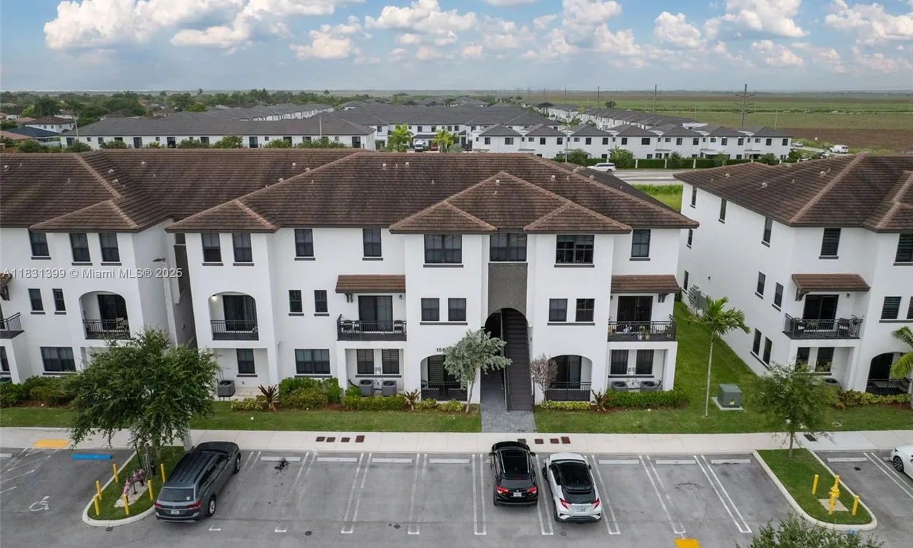 15600 SW 136th St # 106, Miami FL 33196