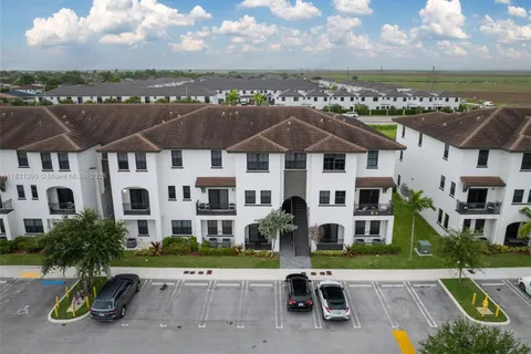 15600 SW 136th St # 106, Miami FL 33196