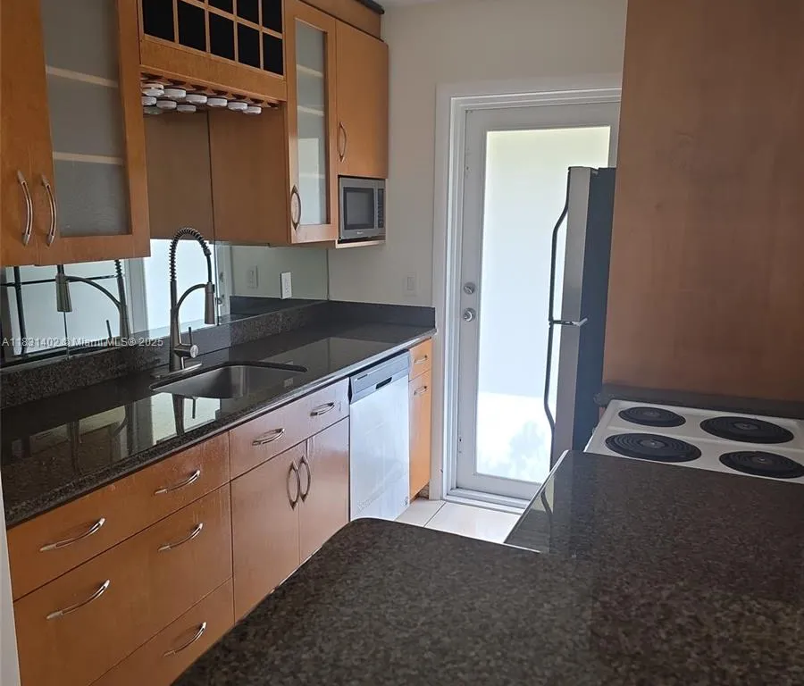 2243 Van Buren St # 4, Hollywood FL 33020