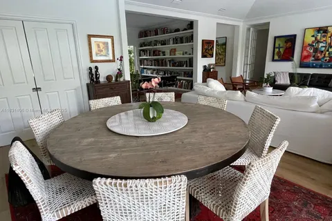 678 Woodcrest Rd, Key Biscayne FL 33149
