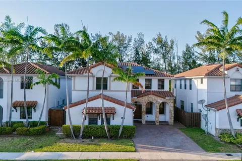 10371 NW 10th St, Miami FL 33172