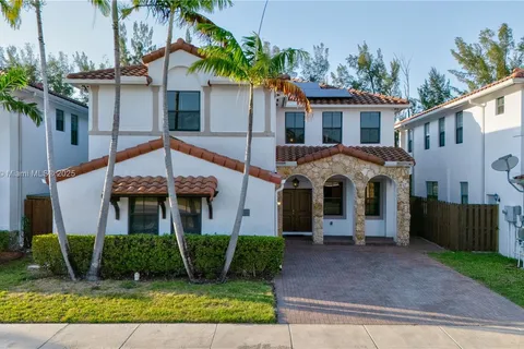 10371 NW 10th St, Miami FL 33172