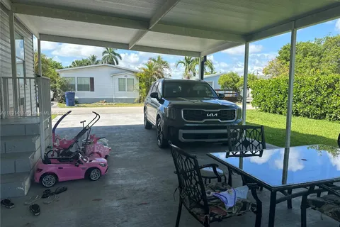 19800 SW 180 st, Miami FL 33187