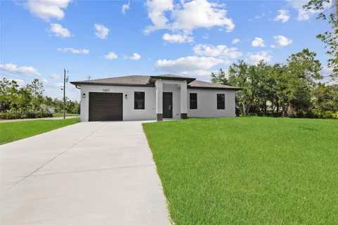1201 7th, Lehigh Acres FL 3397227-44