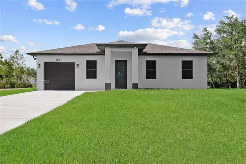 1201 7th, Lehigh Acres FL 3397227-44
