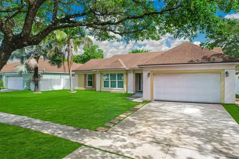 9561 Ashley Dr, Miramar FL 33025