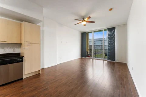 1350 NW 8th Ct # 5, Miami FL 33136