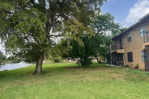 6685 W 26th Ct # 8, Hialeah FL 33016