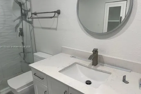 6685 W 26th Ct # 8, Hialeah FL 33016