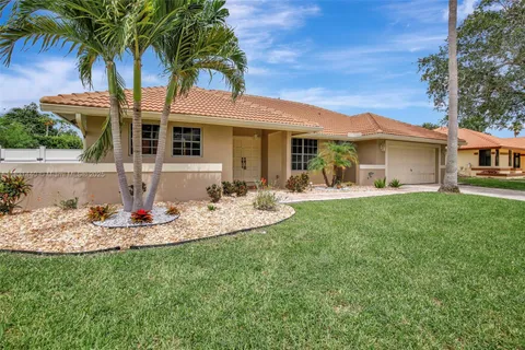 1600 SW 52nd Way, Plantation FL 33317