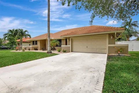 1600 SW 52nd Way, Plantation FL 33317