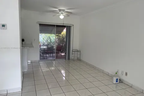 2450 Lincoln St # 7, Hollywood FL 33020