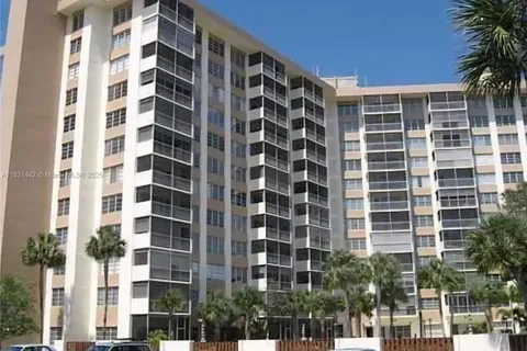 10777 W Sample Rd # 1104, Coral Springs FL 33065