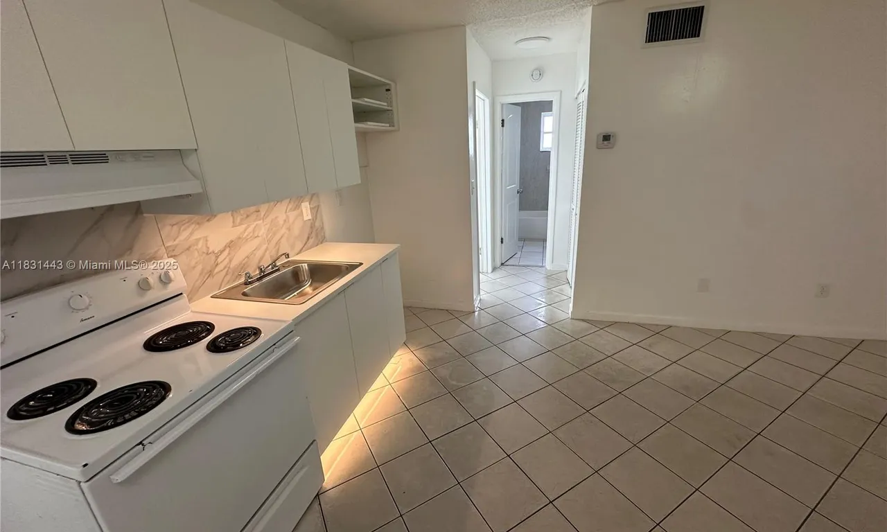 7841 Johnson St # 102, Pembroke Pines FL 33024