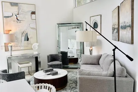 7700 Collins Ave # 5, Miami Beach FL 33141