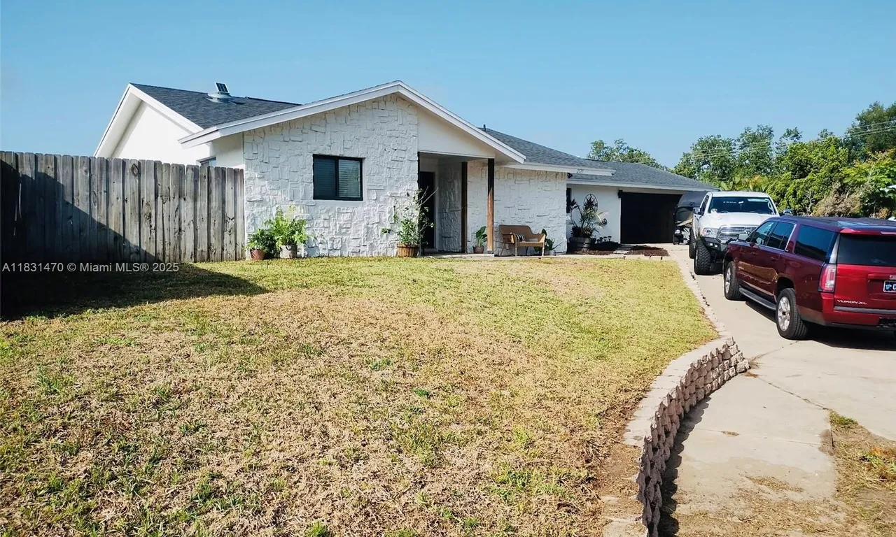 2575 Indian Hills Ct, Titusville FL 32780