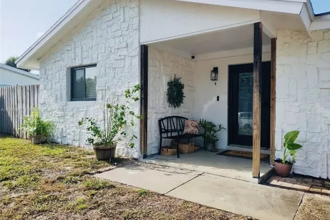 2575 Indian Hills Ct, Titusville FL 32780