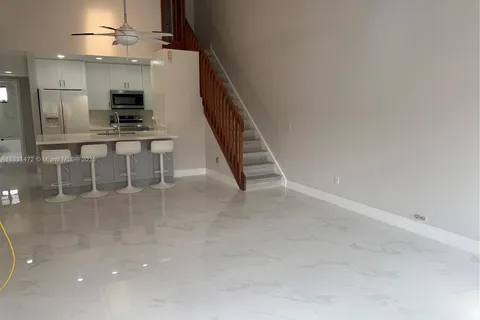 431 SE 14th St, Dania Beach FL 33004