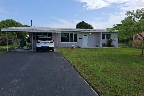 1721 NW 8th St, Homestead FL 33030