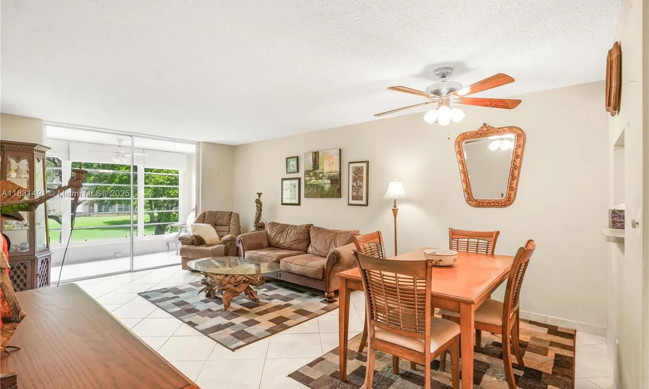 9261 Sunrise Lakes Blvd # 203, Sunrise FL 33322