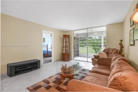 9261 Sunrise Lakes Blvd # 203, Sunrise FL 33322