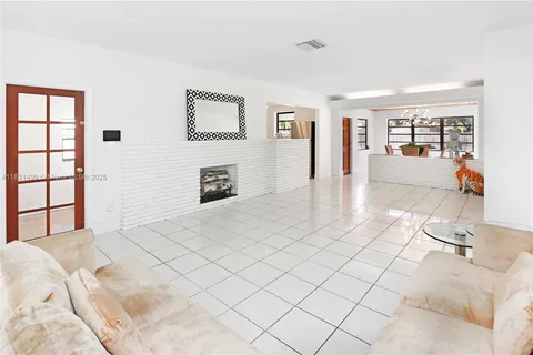 1105 N 31st Ct, Hollywood FL 33021