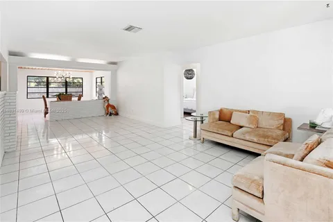 1105 N 31st Ct, Hollywood FL 33021