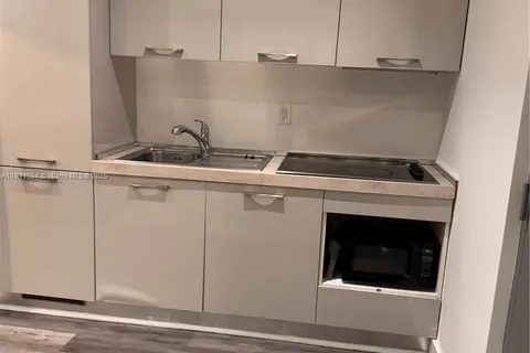 600 15th St # 4, Miami Beach FL 33139