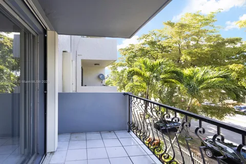 3181 SW 13 # 314, Miami FL 33145