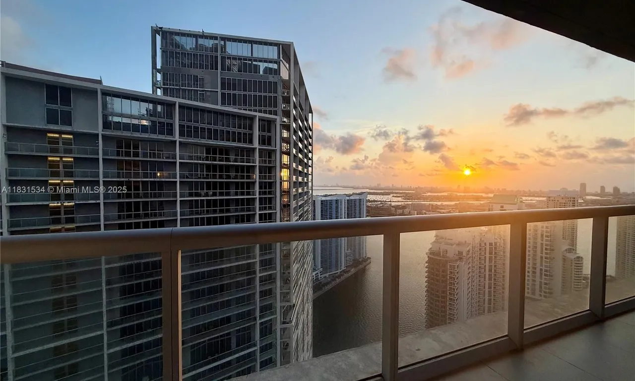 495 Brickell Ave, Miami FL 33131