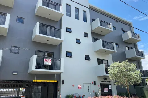 836 SW 2nd St # 301, Miami FL 33130