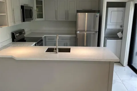 836 SW 2nd St # 301, Miami FL 33130