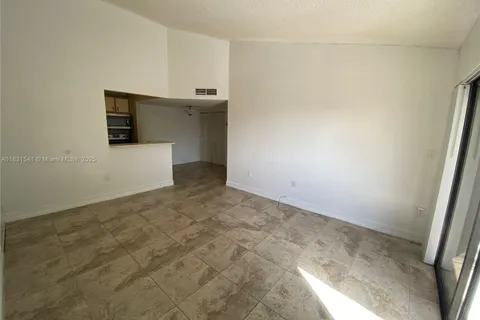 7220 NW 179 ST # 302, Hialeah FL 33015