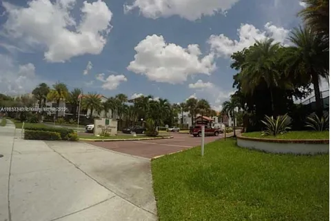 9421 Fontainebleau Blvd # 35, Miami FL 33172