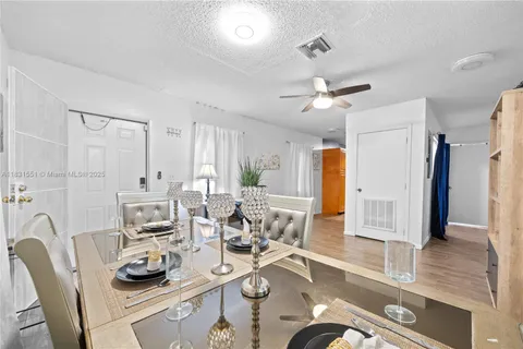 600 NW 99th St # A, Miami FL 33150