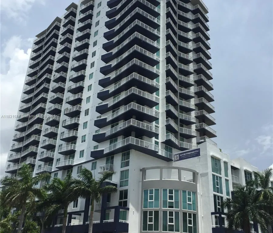 275 NE 18th St # 309, Miami FL 33132