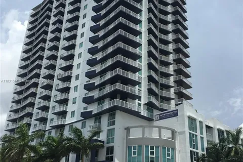 275 NE 18th St # 309, Miami FL 33132